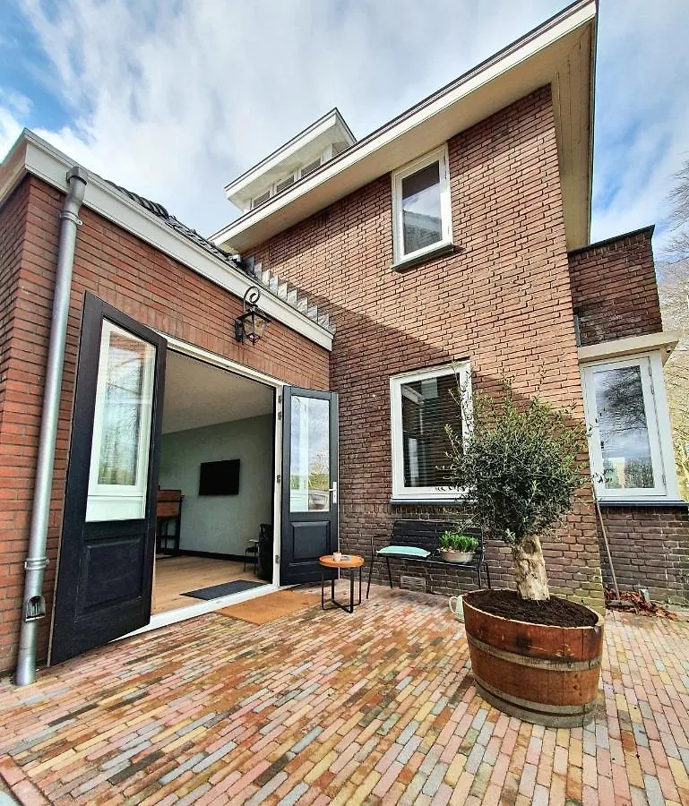 Station 10 Apartment Uithoorn